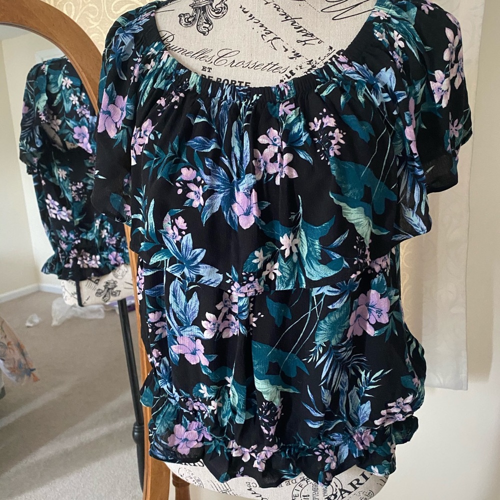 American Eagle Ruffle Top